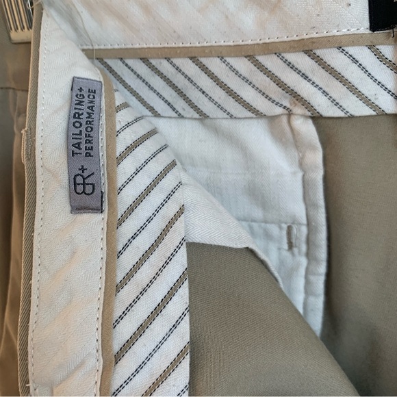 Banana Republic Aiden Chino Khaki Beige Rapid Movement Preppy Size 32x34 - Picture 10 of 11